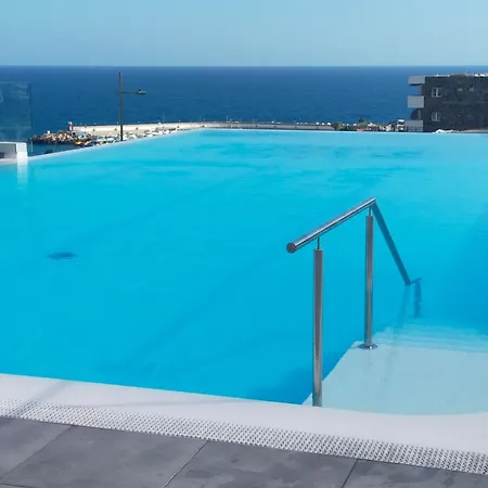 Entre El Cielo Y El Mar. Puerto Rico.. Apartment *
